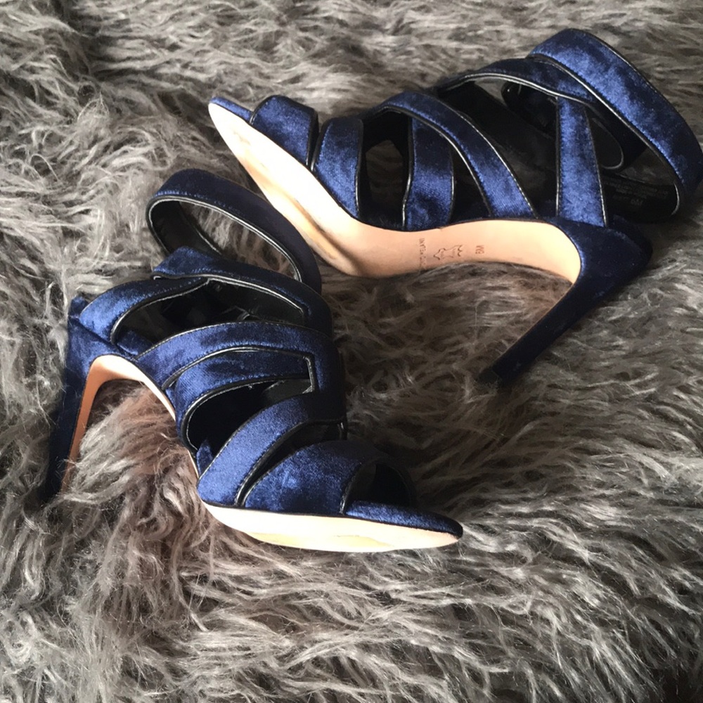 Navy blue Antonio Melani heels